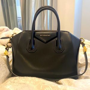 Authentic Small Givenchy Antigona with gold hardware. Hottest bag!